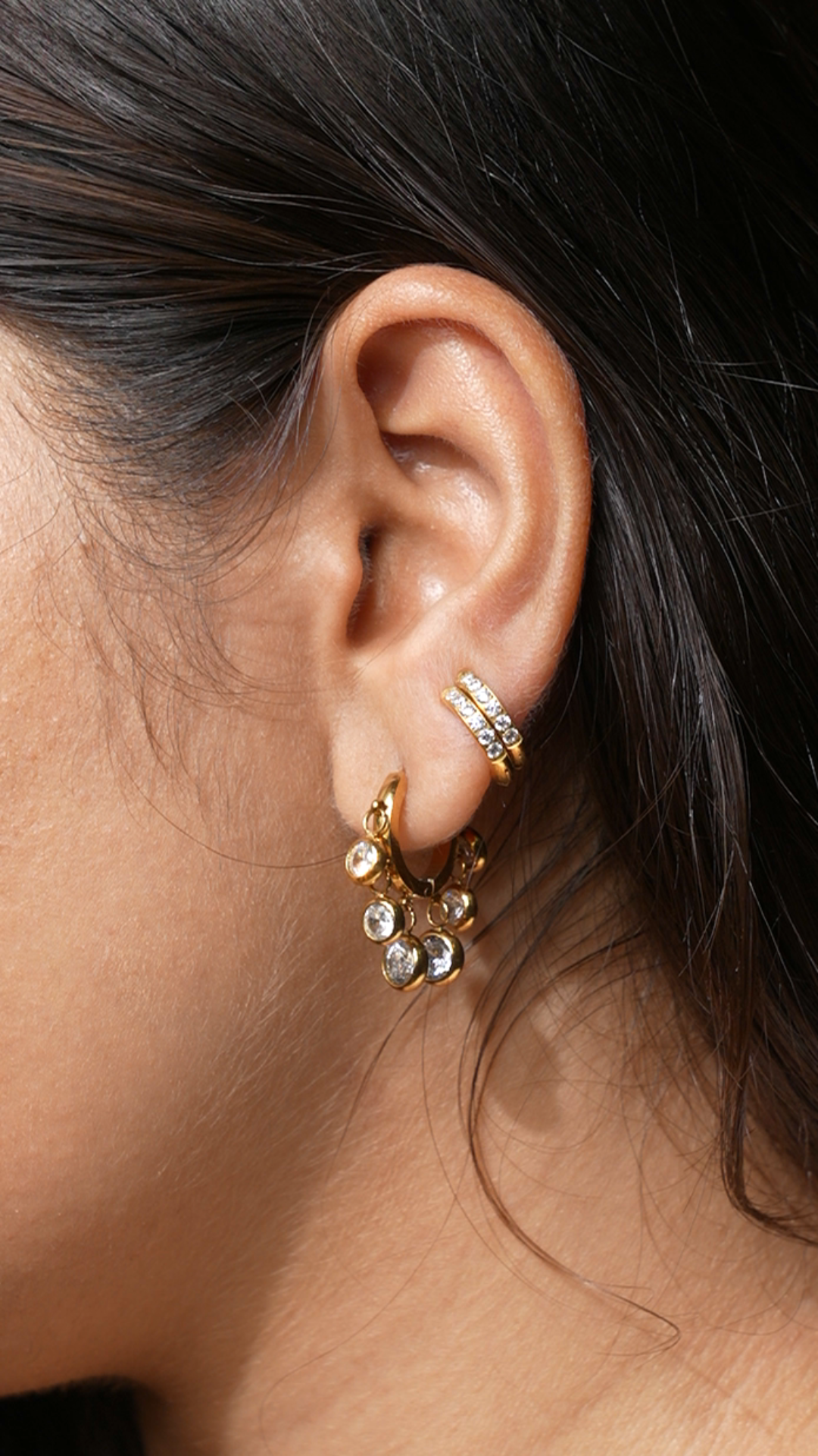 COMBO White Timeless Regal Huggies + NO PIERCING ADDICT EARCUFFS 13MM